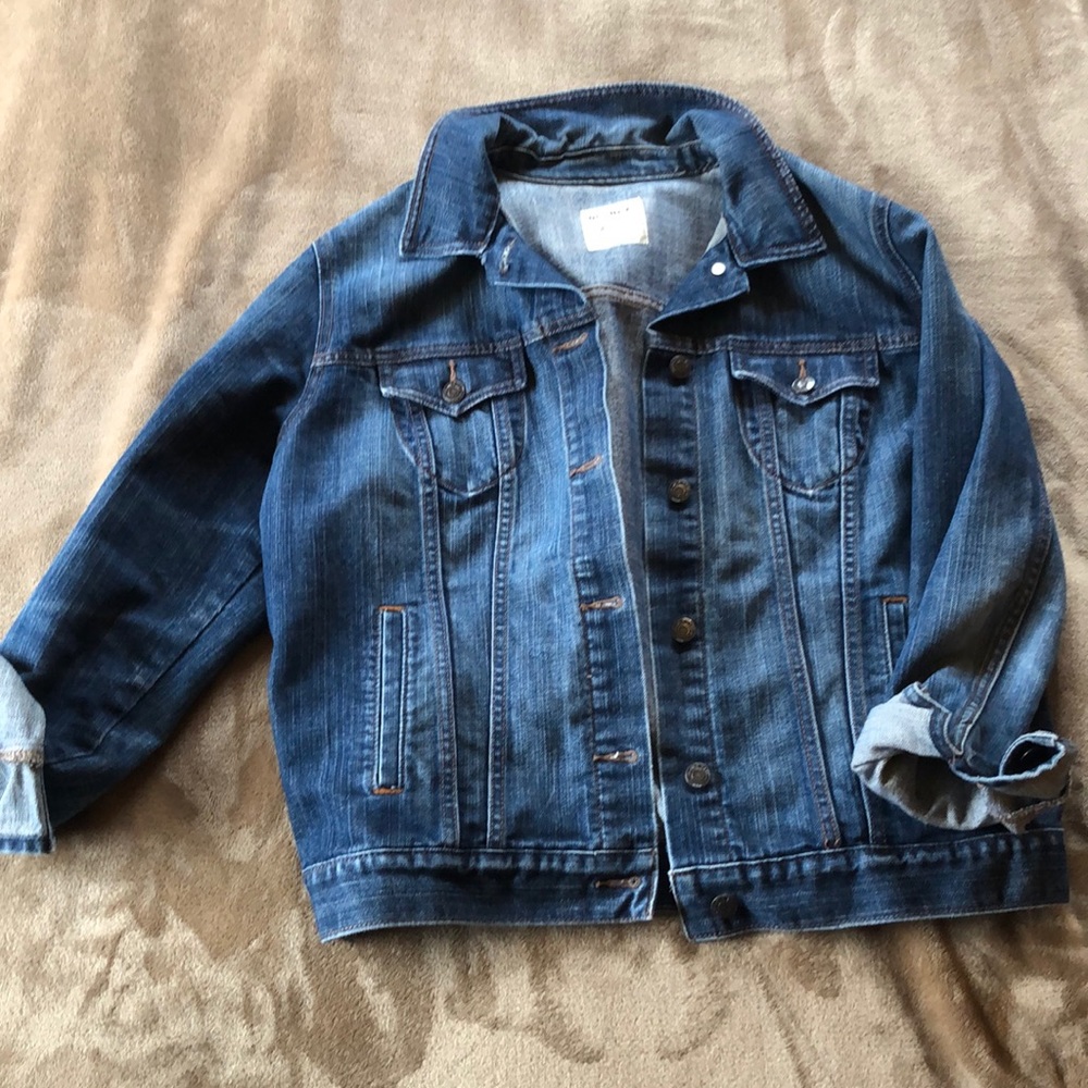 Old navy woman’s jean jacket